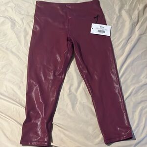 ZYIA Activewear- Lipgloss Metallic Plus LNT Hi-Rise Capri 20”